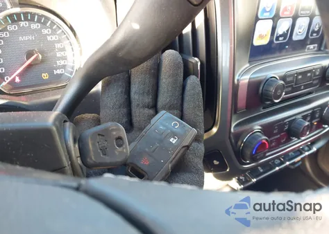 2018 Chevrolet Silverado 1500 2Lt из США, поврежденный, VIN 3GCUKREC6JG403982